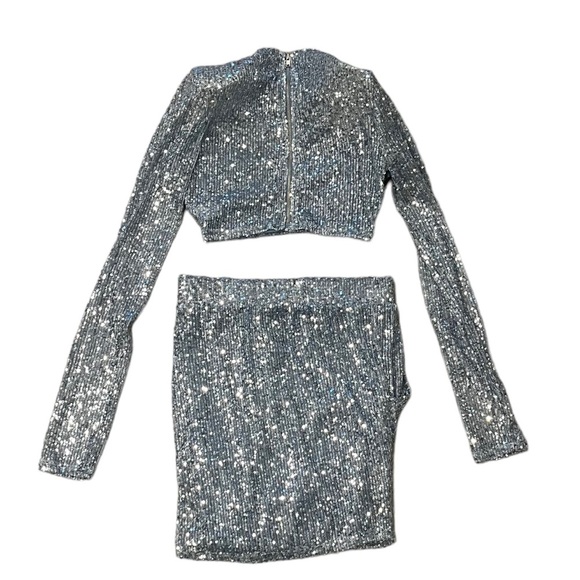 Fashion Nova - Baby Don’t Leave Sequin Skirt & Top Set - Women’s S - Picture 6 of 10
